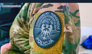 [VIDEO] Kolejną dobę policjanci wraz z mieszkańcami i innymi służbami walczą z niszczycielskim żywiołem