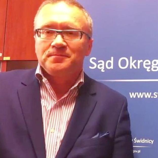 [VIDEO] Doniesienie do prokuratury na prokurator Małgorzatę Sałacką umorzone. Zaskarżenie Sąd Okręgowy w Świdnicy przenosi do Legnicy. Bo wszyscy sędziowie z Kłodzka się wyłączyli z powodu znajomości! Czy niezależność sądownictwa w Polsce jest realna?