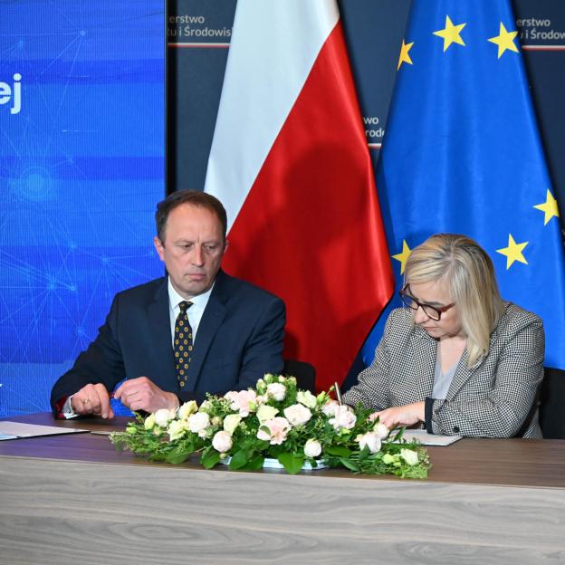 [VIDEO] O umowach dofinansowania na projekty rozbudowy i modernizacji infrastruktury elektroenergetycznej na konferencji Minister klimatu i środowiska Paulina Henning-Kloska