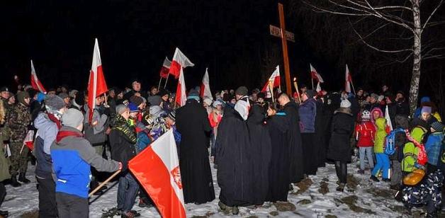 [VIDEO] Słowo na Wielki Piątek, dzień Męki Pańskiej 2018. O godz. 21 Transmisja Drogi Krzyżowej z Piwnicznej-Zdrój