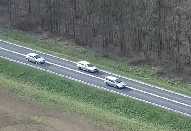 [VIDEO] Mandaty za jazdę po rejestracji wykroczeń kamerą policyjnego drona!